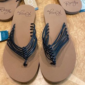 NWT!! Roxy Jasmine Black Flip Flops Size 8